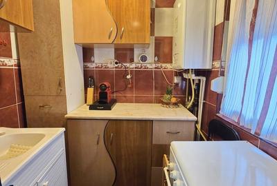 Apartament cu 2 camere semidecomandat în Micro 40