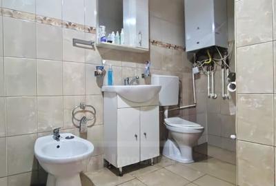 Casă individuală cu 6 camere cu Canalizare în Gară - 9