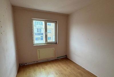 Apartament cu 3 camere semidecomandat în Bunești - 8