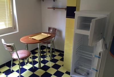 Garsonieră decomandată, mobilată în Unirii - 2