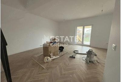 Casă cu 5 camere cu Teren 300 Mp în Moșnița Nouă - 1