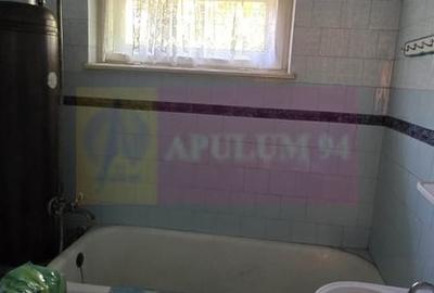 Casă cu 3 camere în Nuci - 9