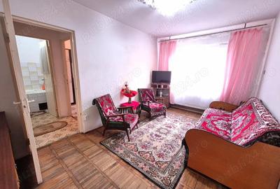 Vanzare apartament 2 camere semidecomadat zona Florilor str. Mimozei - 7