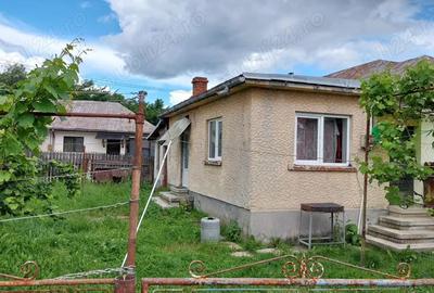 Casa cu Teren de vanzare BANESTI Prahova zona Capraresti NEGOCIABIL - 1