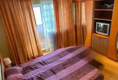 Apartament cu 3 camere decomandat în 13 Septembrie