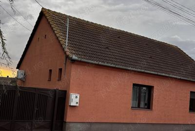 Casă cu 3 camere în Central