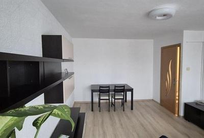 Garsonieră decomandată, mobilată în Vitan Mall - 6