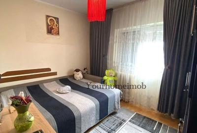 Apartament cu 2 camere semidecomandat în Craiovița Nouă - 1