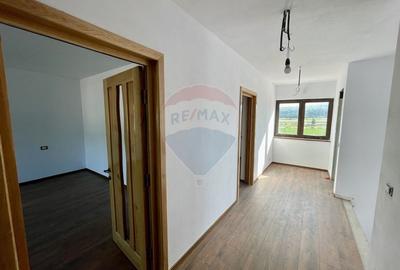 Casă individuală cu 5 camere cu Canalizare în Sud - 15