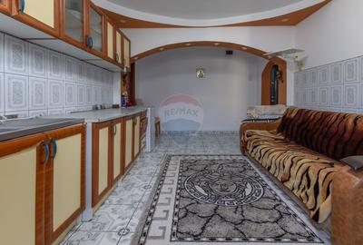 Apartament cu 2 camere decomandat, mobilat în Milcov