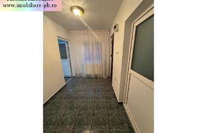 Casă individuală cu 4 camere cu Garaj în 9 Mai - 10