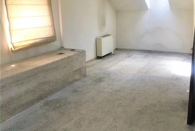 Casă cu 4 camere cu Canalizare în Străulești - 12