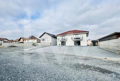 Casa mare cu teren generos - perfect impartita pentru birouri sau 4 apartamente