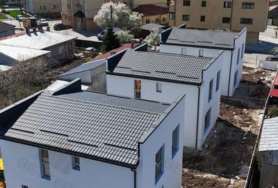 Casă cu 5 camere cu Teren 327 Mp în Central - 4