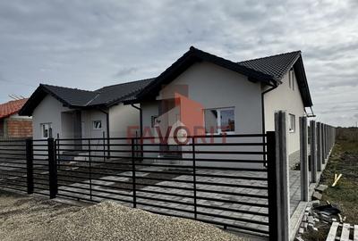 Duplex cu 3 camere cu Canalizare în Moșnița Veche