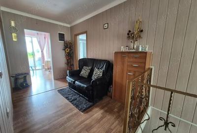 Casă cu 6 camere în Eforie - 9