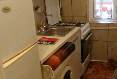 Garsonieră decomandată în Apărătorii Patriei