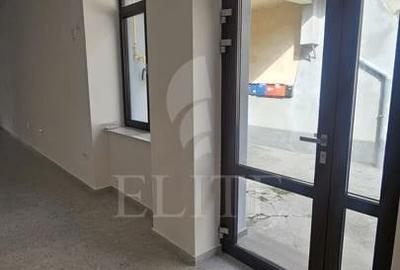 Spatiu o camera în zona Hubertus - B-dul. 21 Decembrie - 3