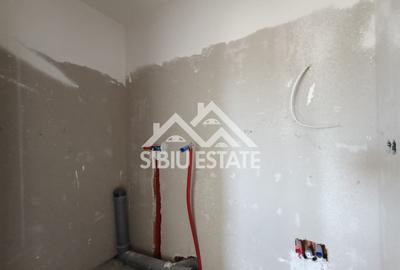 Apartament cu 3 camere decomandat în Cristian - 10