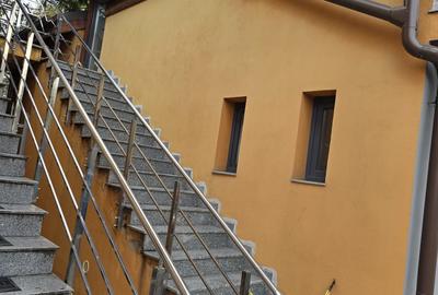 Garsoniera, 50mp, centrala, loc parcare, intre metrou Gorjului si Pacii, str Apu - 16