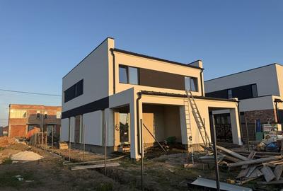 Casă cu 3 camere în Moșnița Nouă - 1
