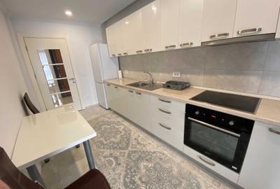 Apartament cu 2 camere decomandat în Palazu Mare - 2