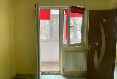 Apartament cu 3 camere semidecomandat în Pieții - 4