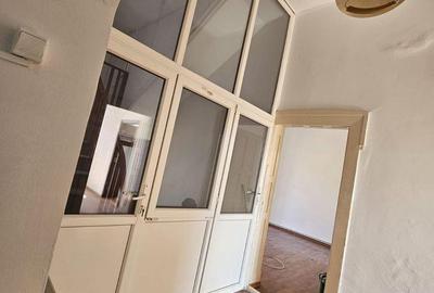 Casă cu 5 camere cu Canalizare în Cișmigiu - 6