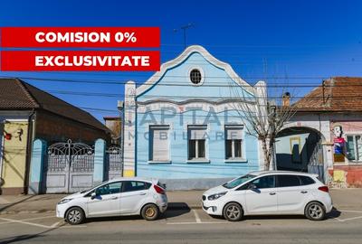 Casă individuală cu 4 camere cu Canalizare în Central - 1