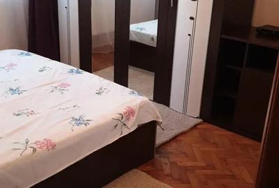 Inchiriez apartament 3 camere confort 0 decomandat zona gara Constanta - 1