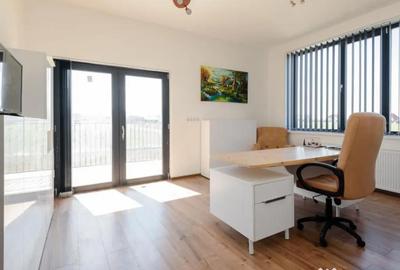 Spațiu comercial, de 590 mp, în Central - 6