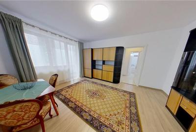 Apartament cu 2 camere semidecomandat, mobilat în Centrul Civic