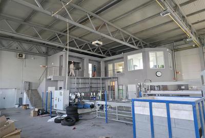 Spațiu industrial, de 1,950 mp, în Central - 7