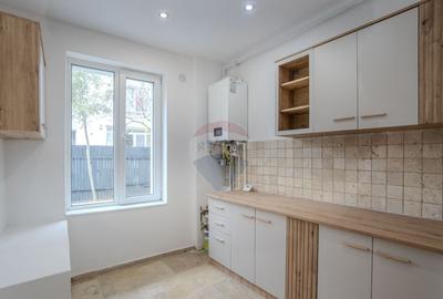 COMISION 0 | Birou modern si luminos la casa cu gradina p... - 5