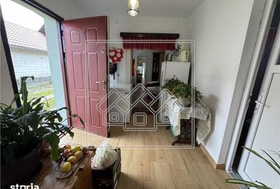 Casă cu 2 camere cu Teren 868 Mp în Arpașu de Jos - 12