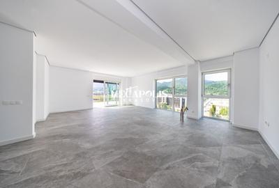 Penthouse cu 4 camere decomandat în Astra - 4