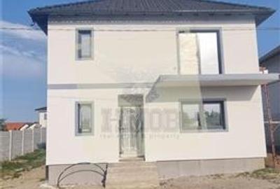 Casă individuală cu 4 camere cu Canalizare în Cristian - 3