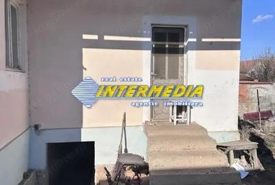 Casă cu 3 camere cu Teren 730 Mp în Central