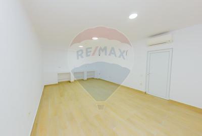 LUX! De inchiriat Spatiu comercial cu birouri, magazie si acces TIR - 7