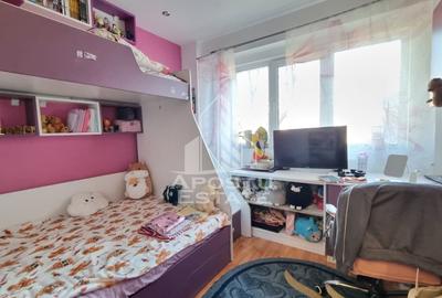 Apartament decomandat cu 3 camere, etaj intermediar, zona Dacia - 7