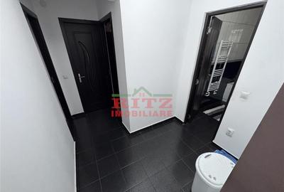 Apartament cu 3 camere semidecomandat în Central - 9