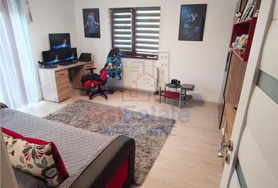 Apartament cu 2 camere decomandat în Rediu