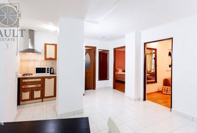 Apartament cu 3 camere semidecomandat, mobilat în Universitate