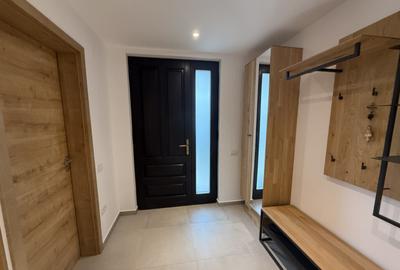 Casă cu 5 camere cu Canalizare în Central - 2