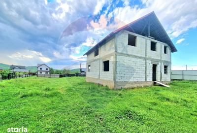Casă cu 6 camere cu Teren 1476 Mp în Strugari - 11