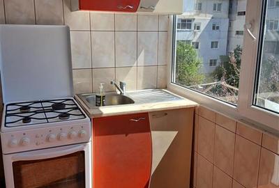 Apartament cu 3 camere decomandat în Buzaului - 9