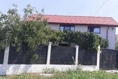 Casă cu Teren 406 Mp în Central