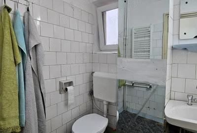 Apartament cu 3 camere decomandat în Războieni