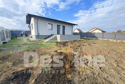 Casa individuala 3 camere decomandat 82 MP Utili 400MP Ter