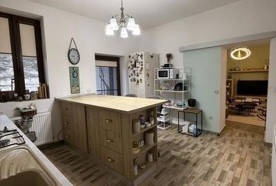 Apartament cu 3 camere în Central - 2
